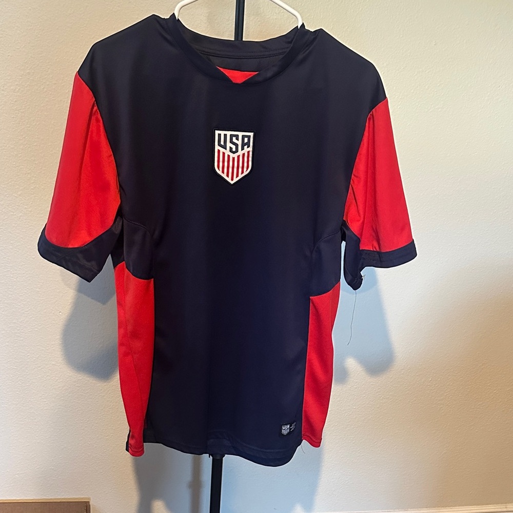Mens Team USA Soccer Shirt L/XL